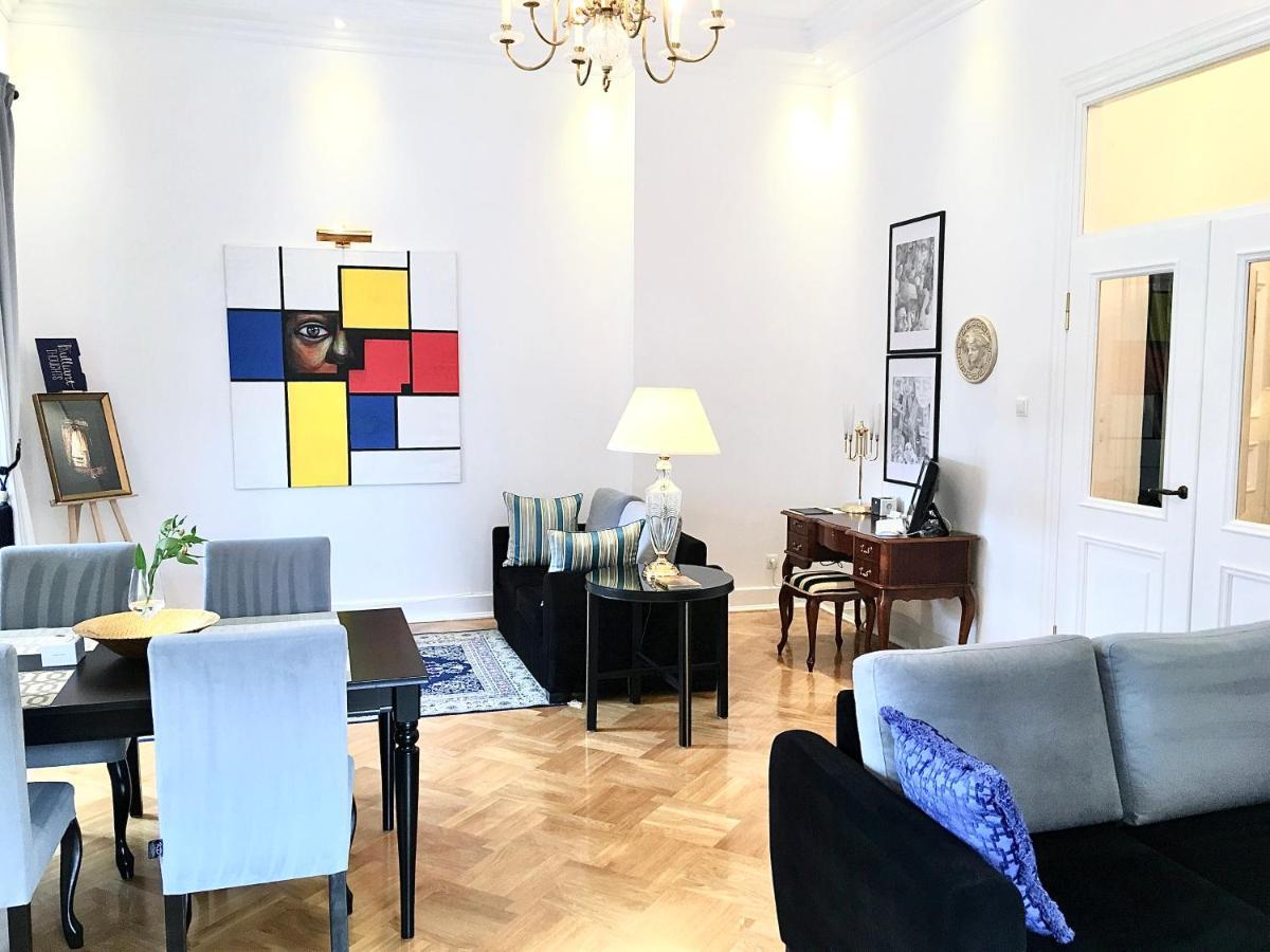 Luxury Suites & Apartments Mondrian Market Square II Varşovia Exterior foto