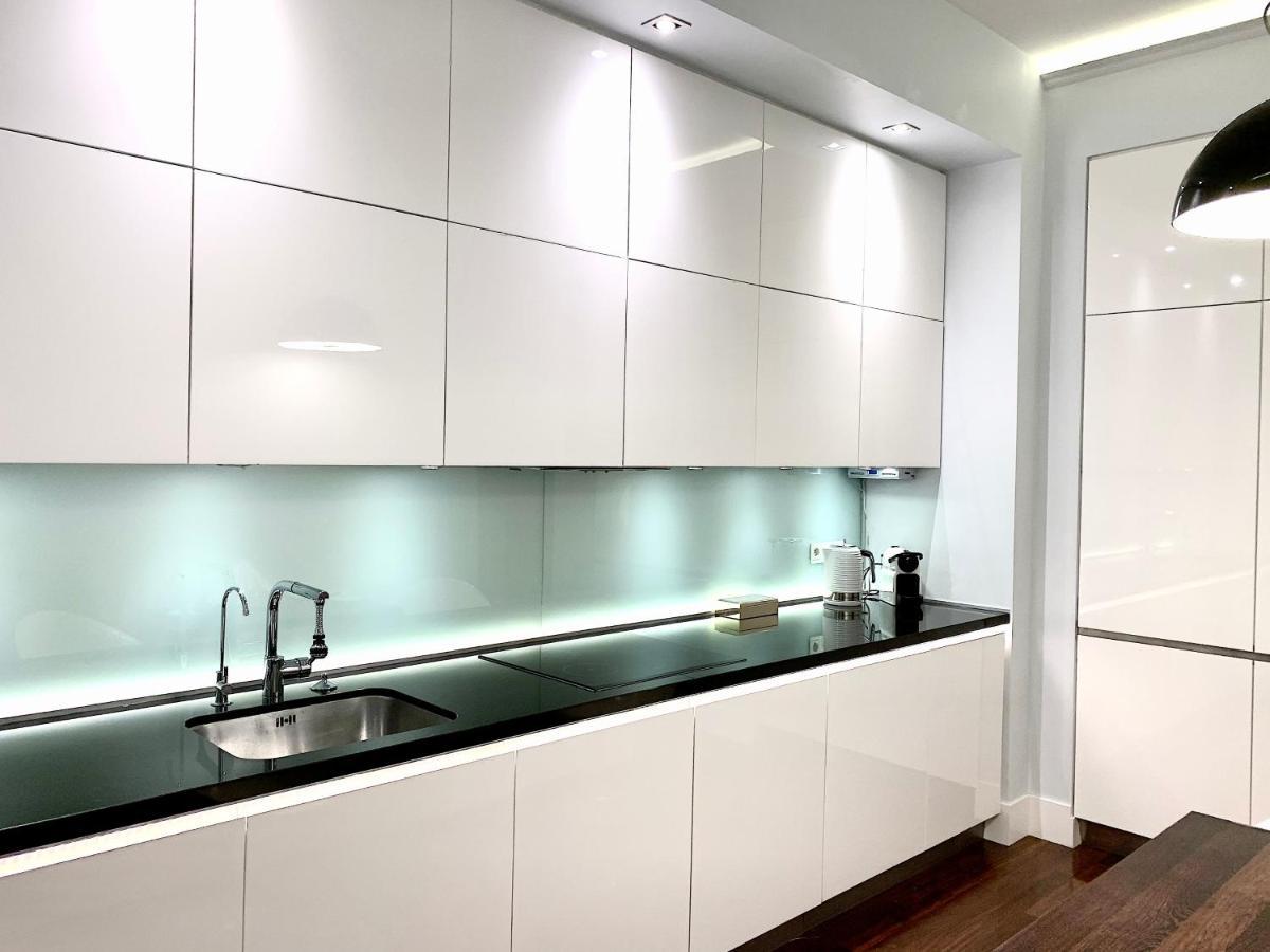 Luxury Suites & Apartments Mondrian Market Square II Varşovia Exterior foto