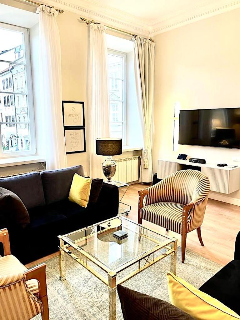 Luxury Suites & Apartments Mondrian Market Square II Varşovia Cameră foto