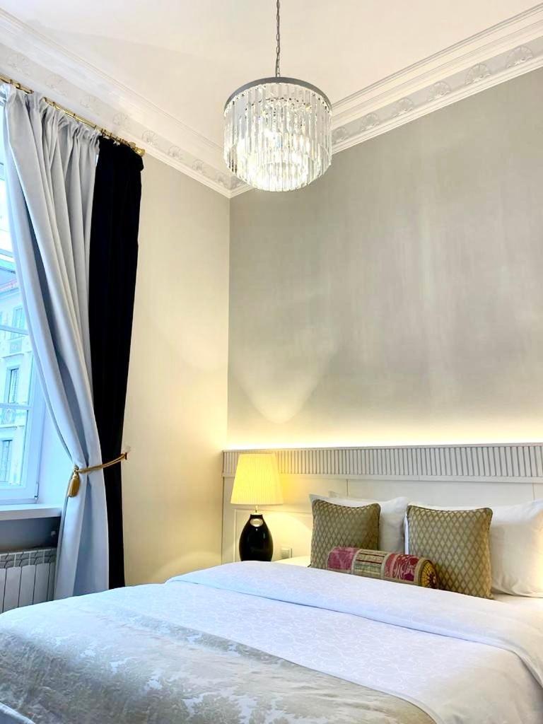 Luxury Suites & Apartments Mondrian Market Square II Varşovia Cameră foto