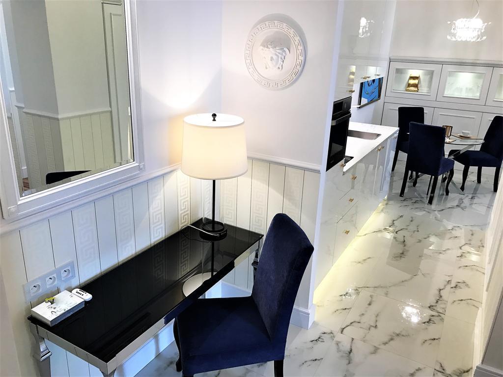 Luxury Suites & Apartments Mondrian Market Square II Varşovia Exterior foto